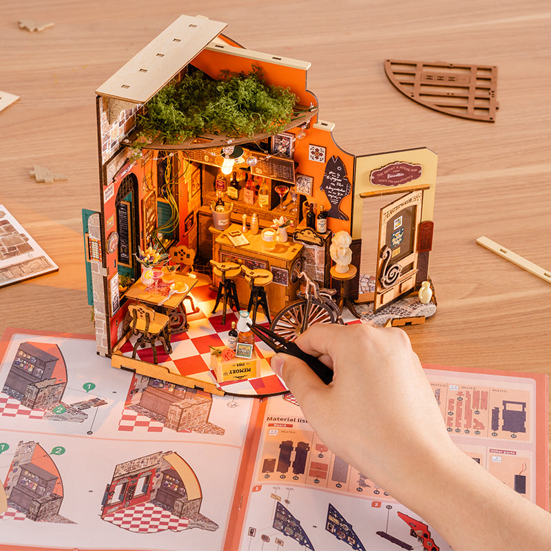Cheers Bar & Dining Miniature House Kit DIY Dollhouse 3D Assembly Toys